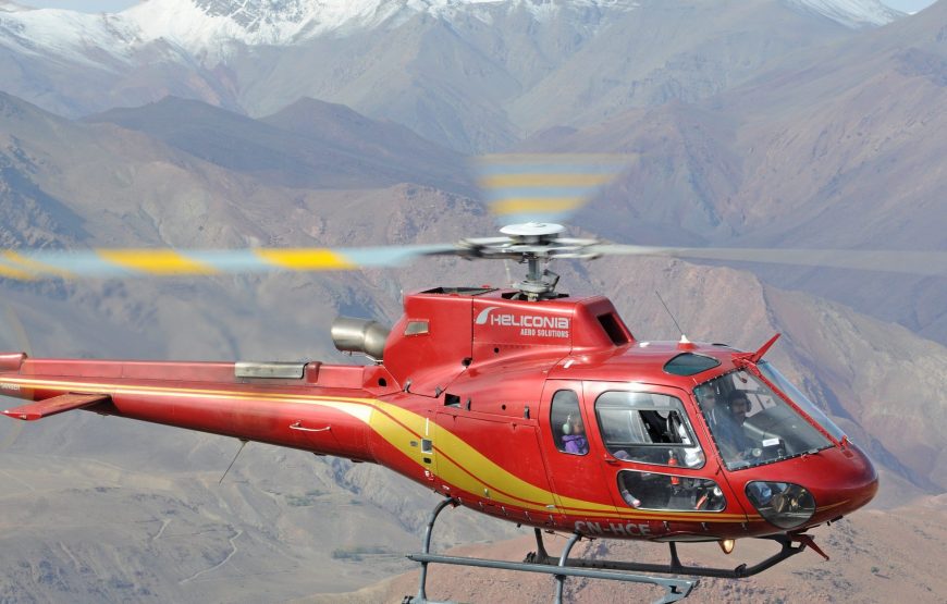 45 Minutes helicopter flight over ATLAS Moutains
